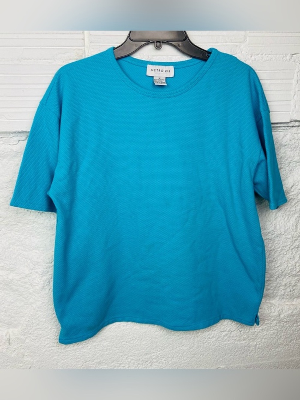 Metro 212 blue Short-Sleeve textured Crew Neck Tee size medium